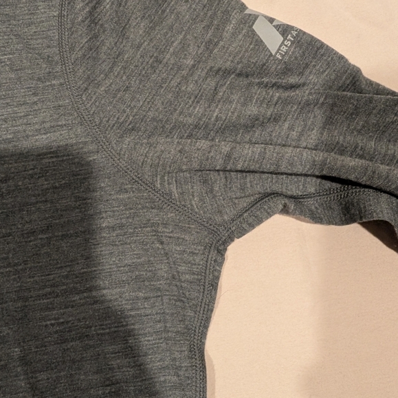 First Ascend Merino wool base layer - Picture 4 of 11